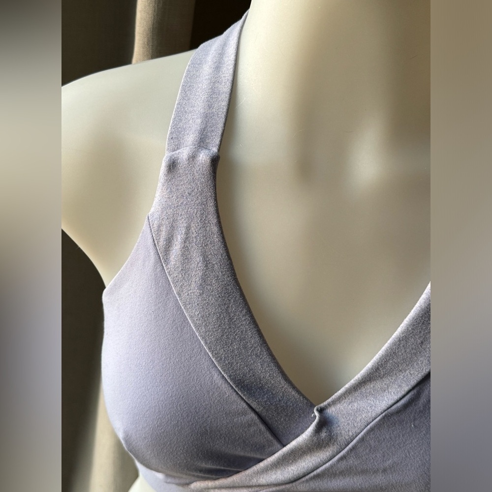 Lululemon cross over racerback low impact sweat resistant size 4 sports bra - Picture 4 of 7